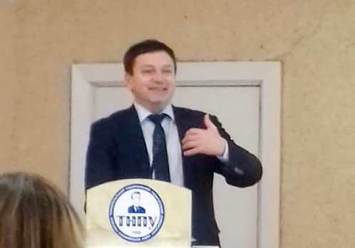 Із історичною подією усіх присутніх привітав ректор ТНПУ імені В.Гнатюка, проф. Богдан Богданович Буяк